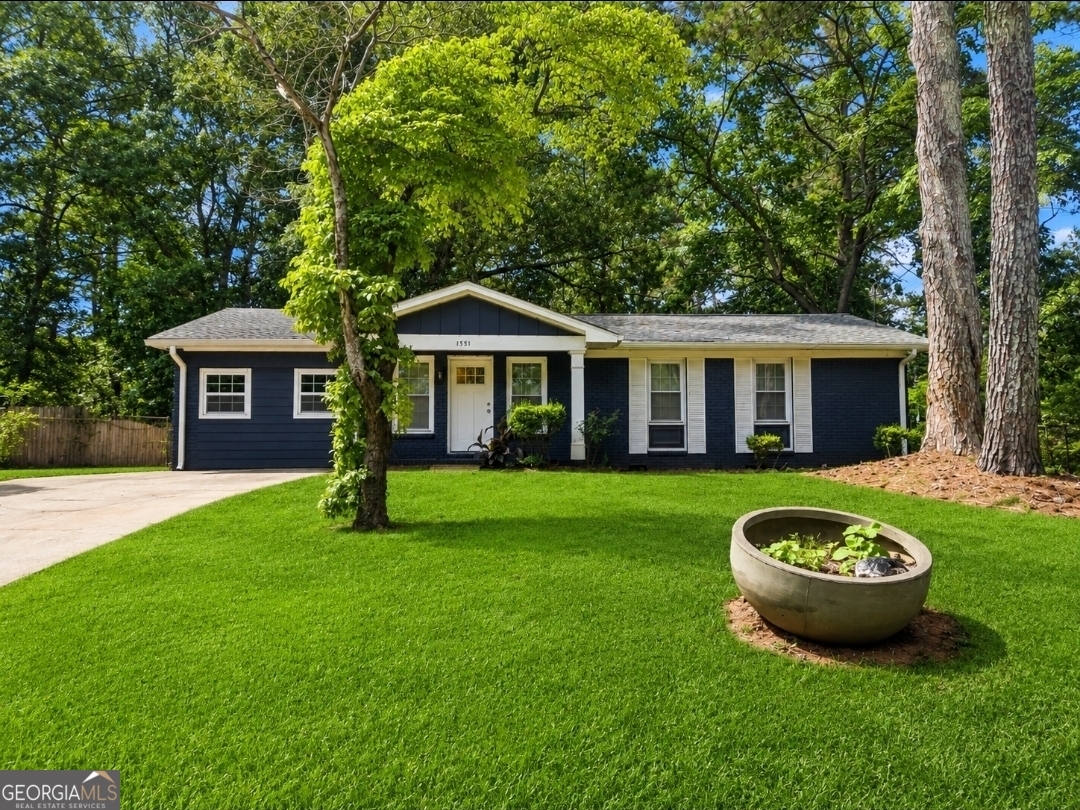 1551 Pine Glen Circle Property Photo 1