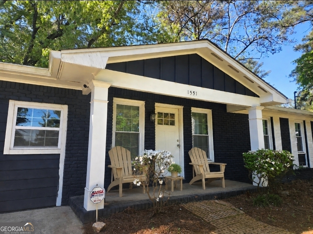 1551 Pine Glen Circle Property Photo 3