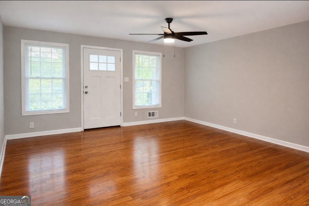 1551 Pine Glen Circle Property Photo 4