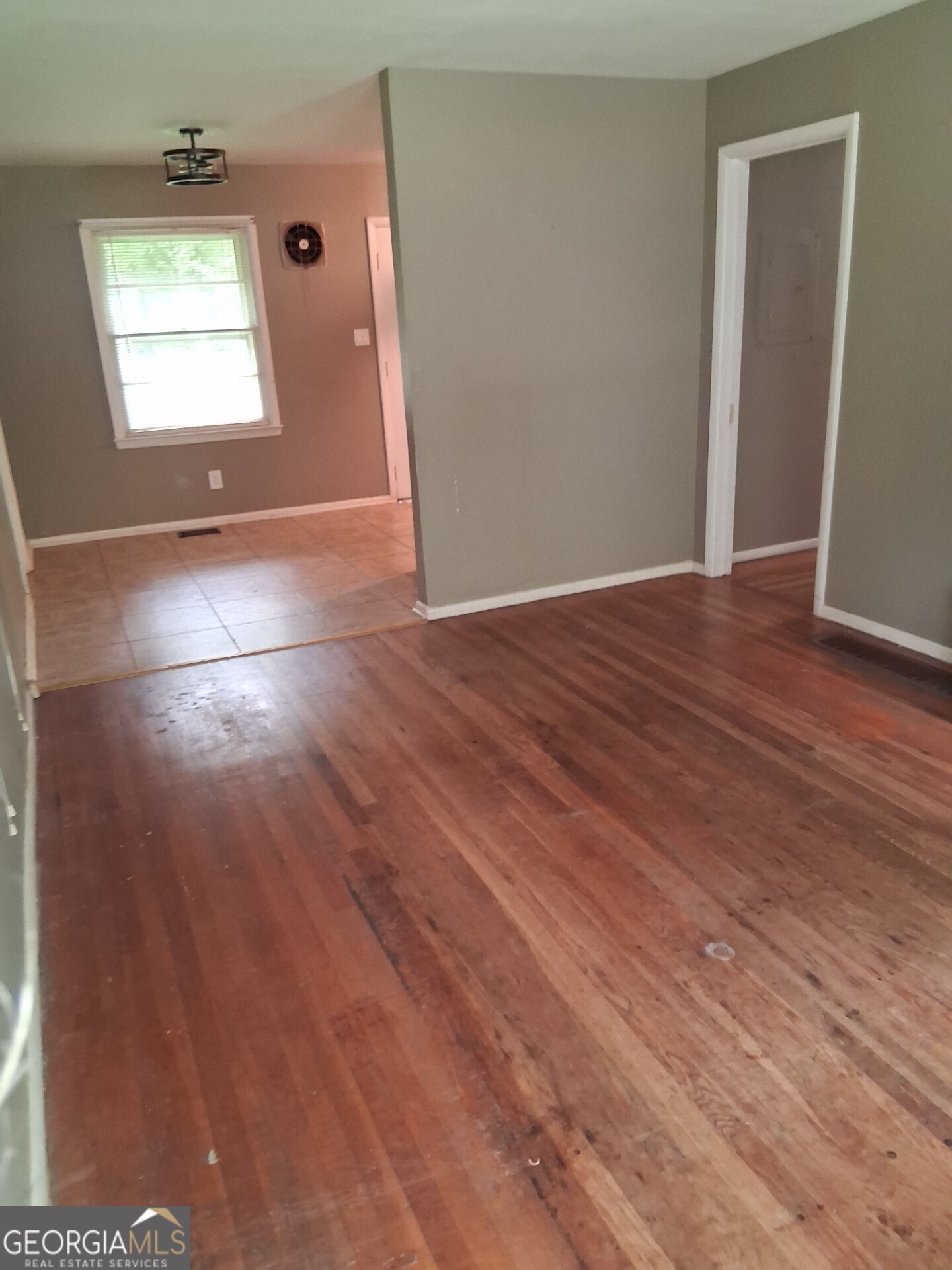633 Currie Drive Property Photo 7