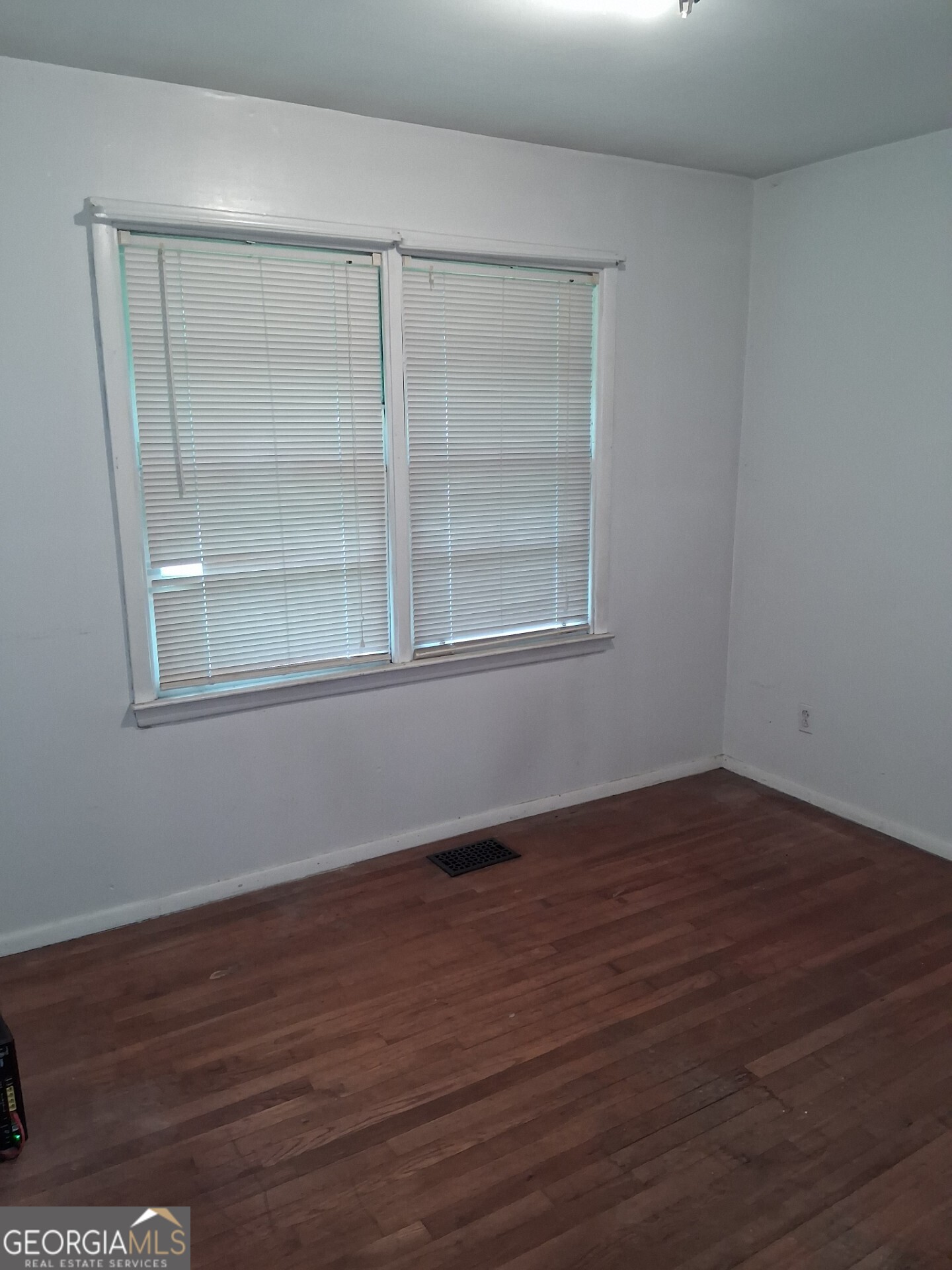 633 Currie Drive Property Photo 10