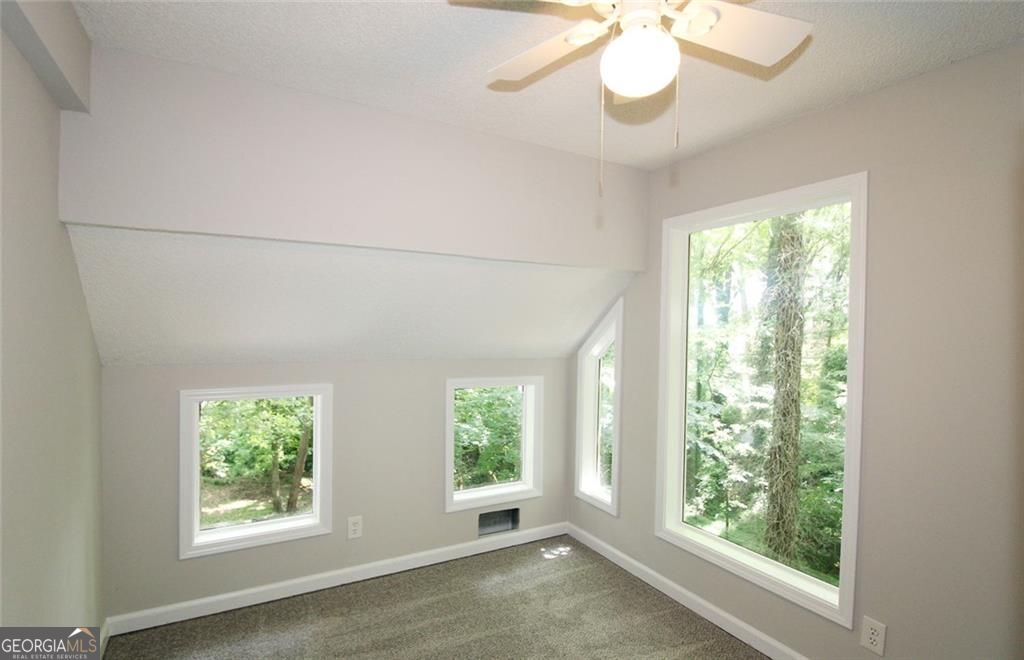 495 Nottingham Drive Property Photo 3