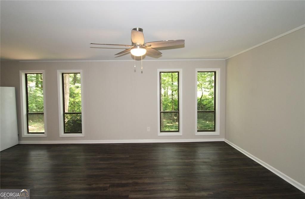 495 Nottingham Drive Property Photo 9
