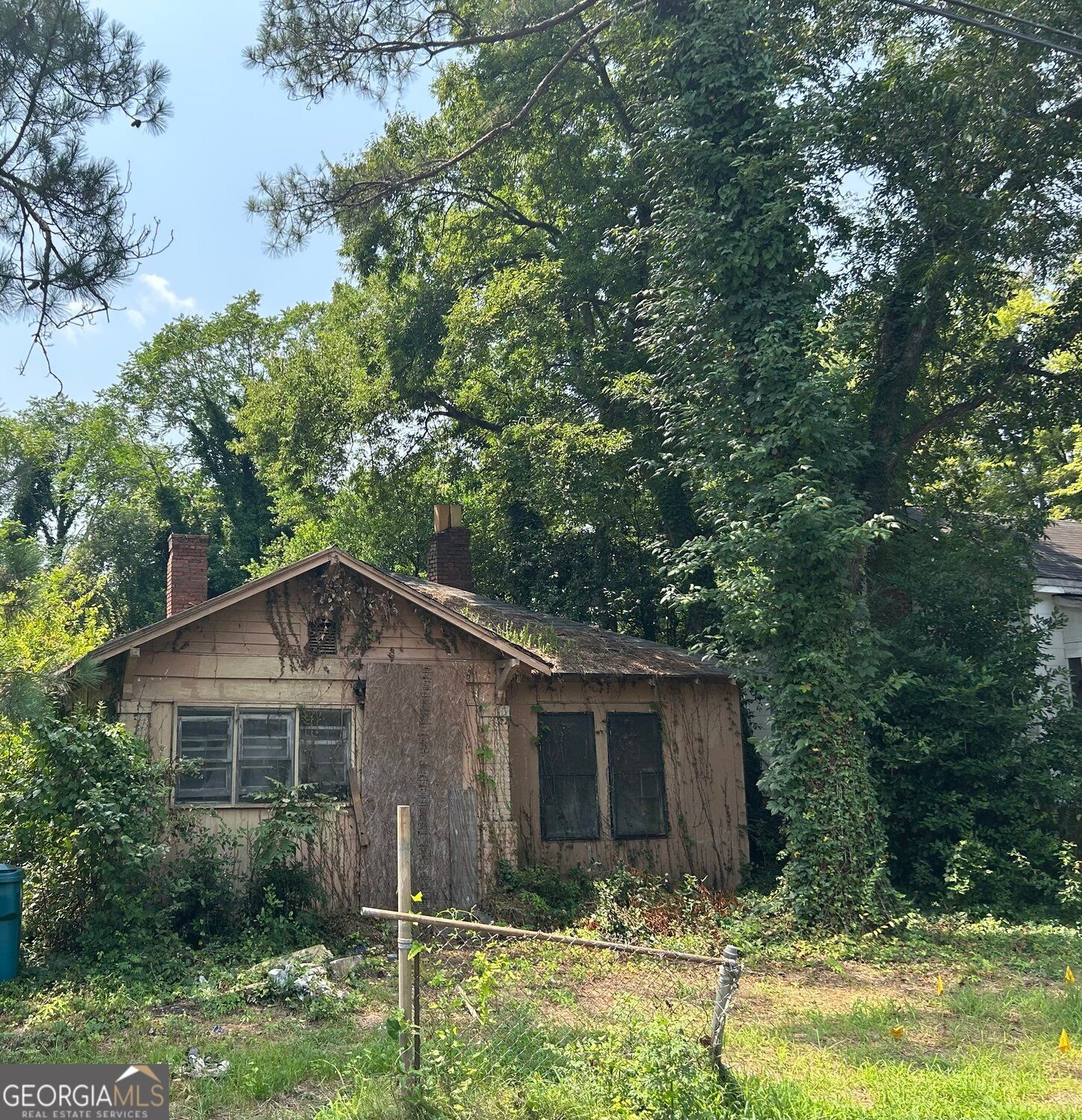 576 Cleveland Street Property Photo 2