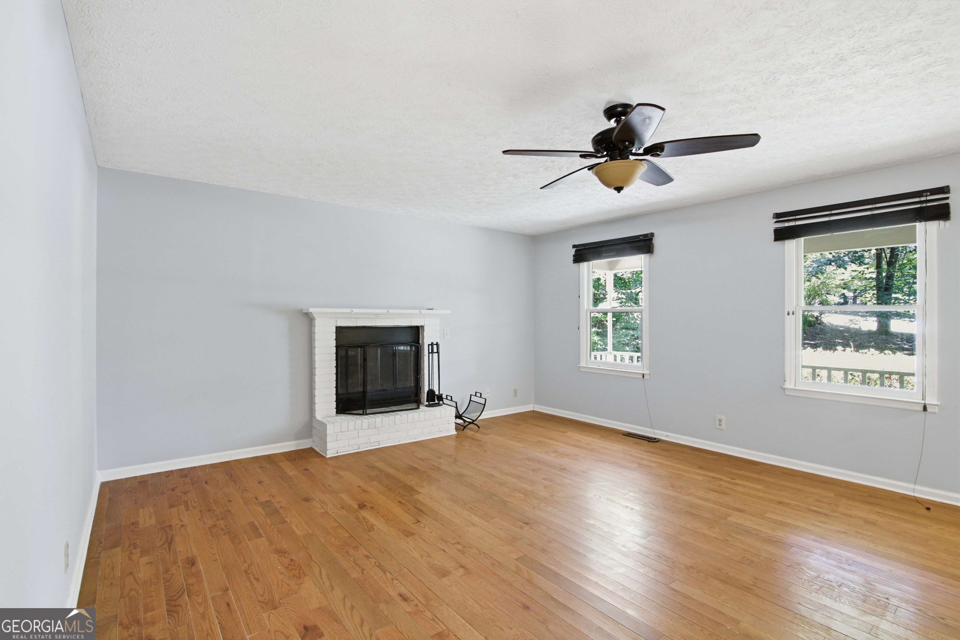 104 West Lane Se Property Photo 2