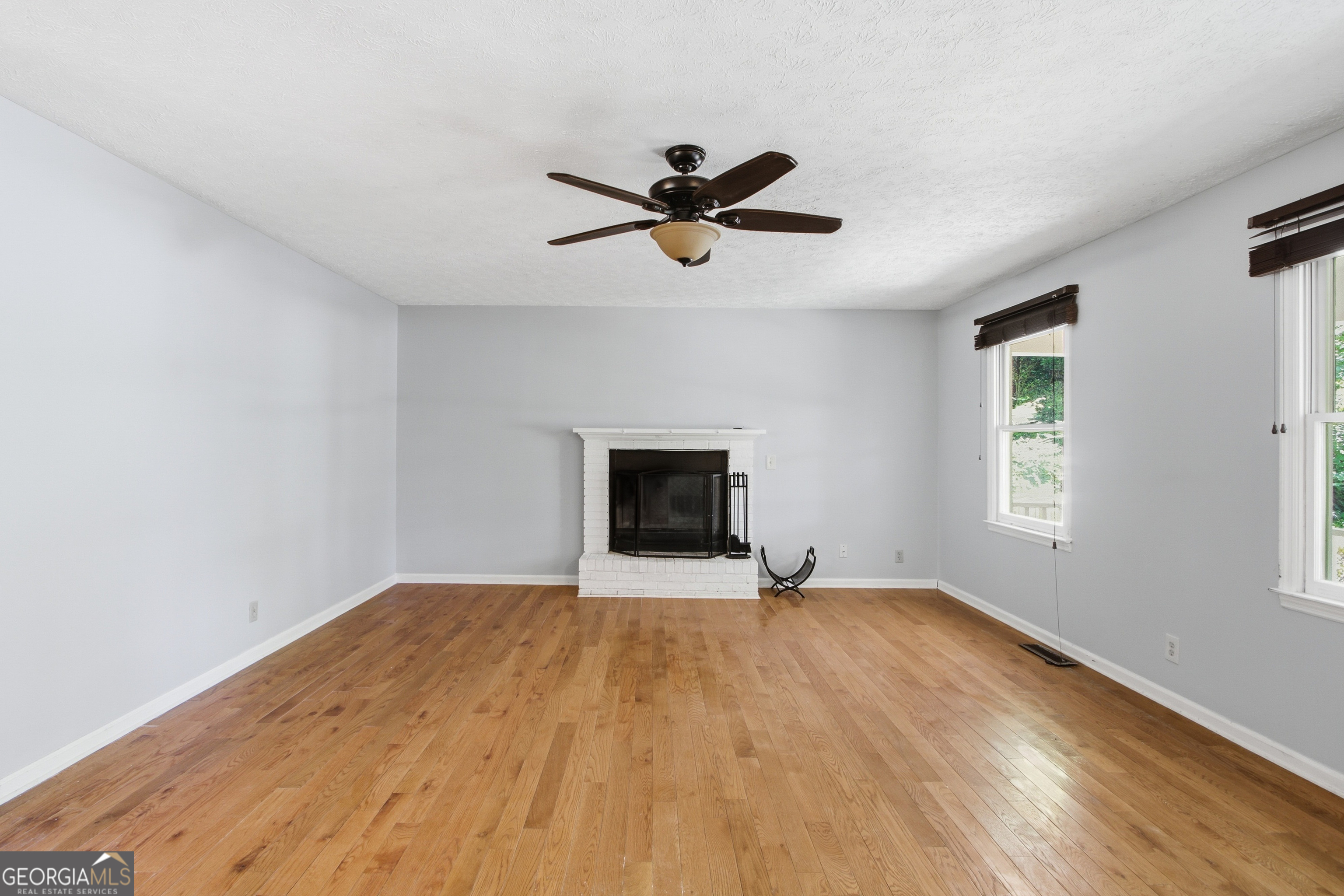 104 West Lane Se Property Photo 4