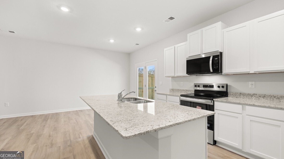 3039 Ryker Road Property Photo 6