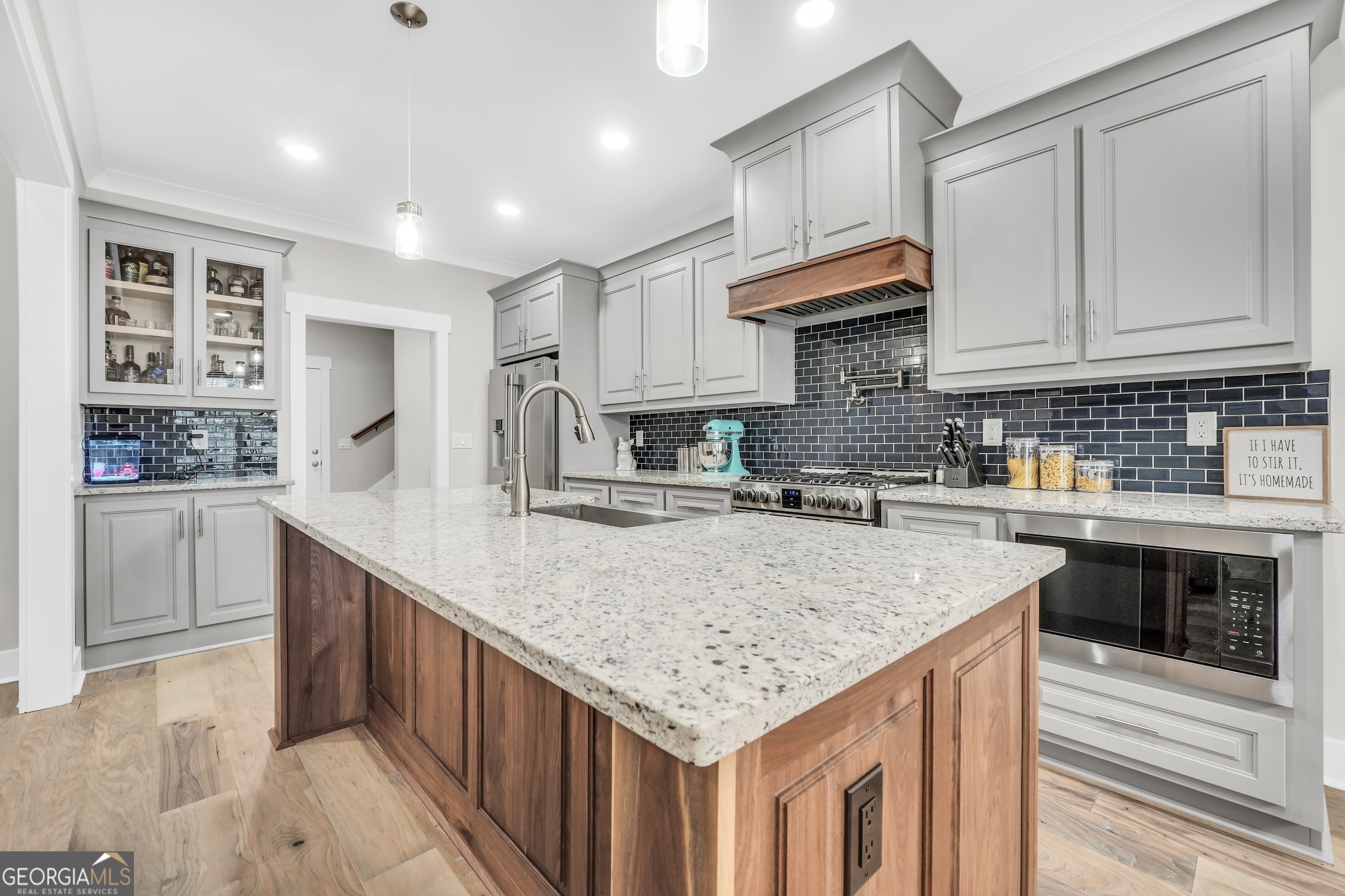 76 Brookhollow Drive Property Photo 12