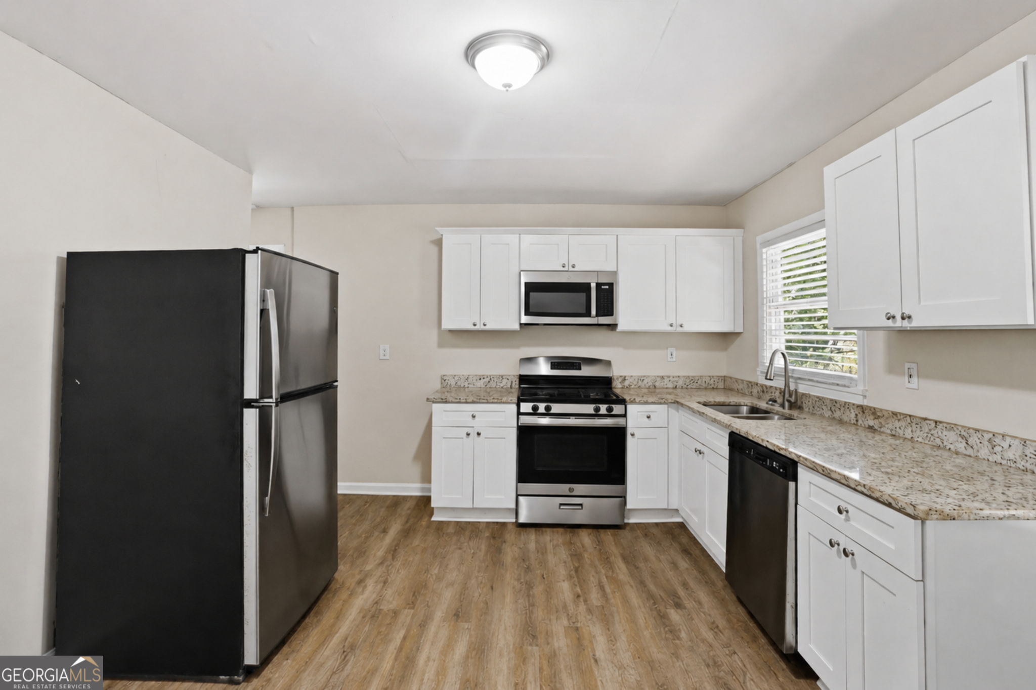 306 Ard Place Nw Property Photo 3