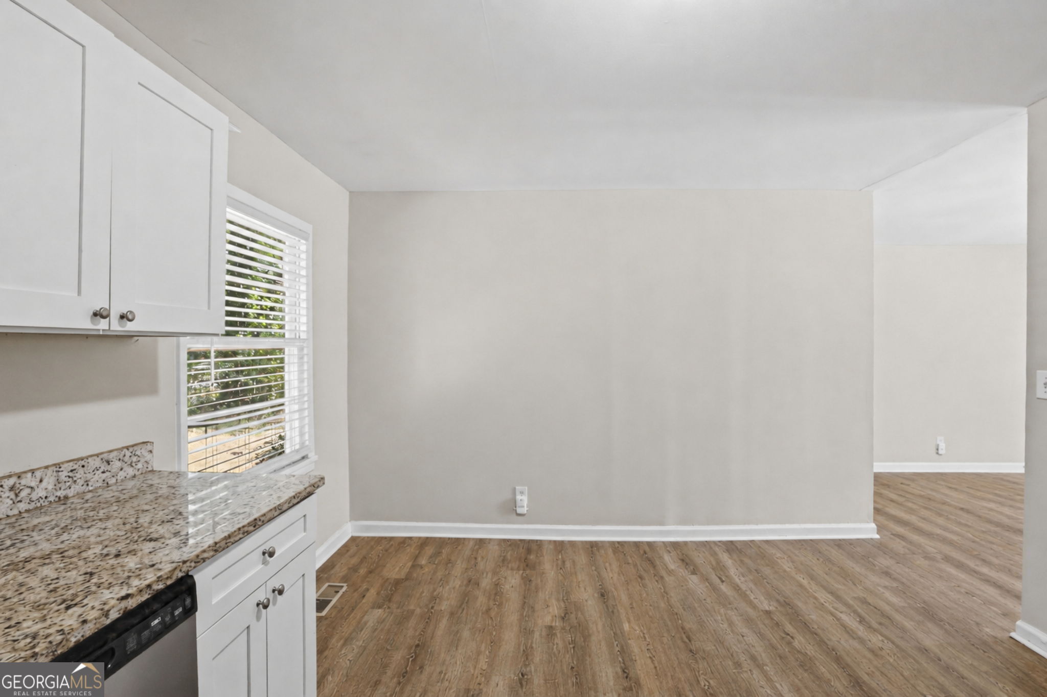 306 Ard Place Nw Property Photo 5