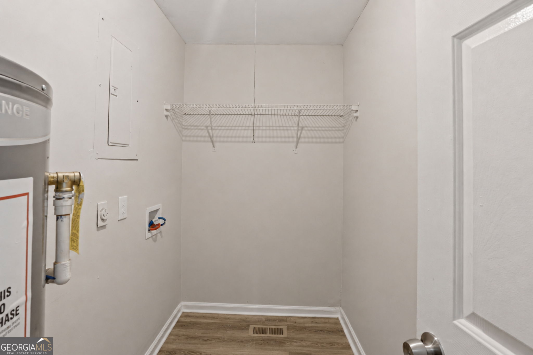 306 Ard Place Nw Property Photo 9