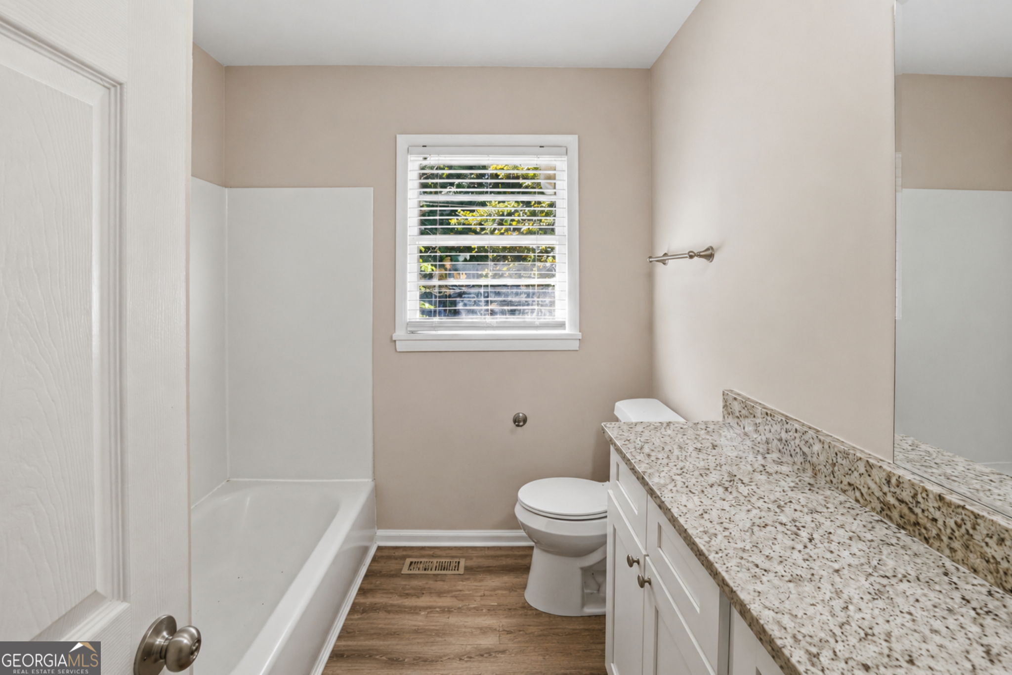 306 Ard Place Nw Property Photo 10