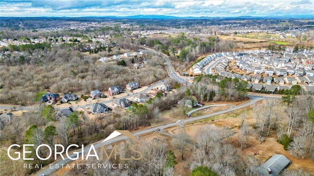 1515 Little Road Property Photo 8