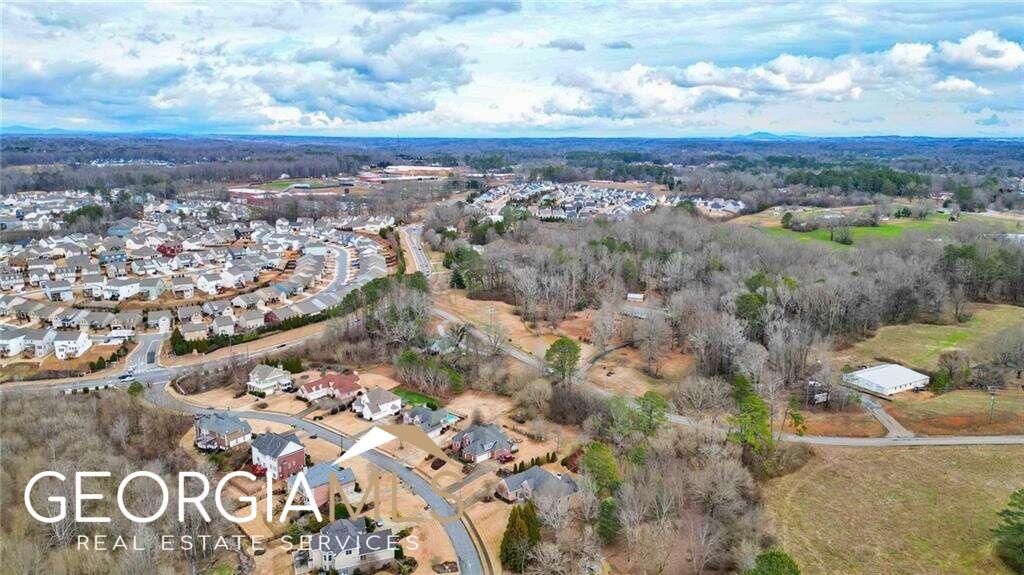1515 Little Road Property Photo 10