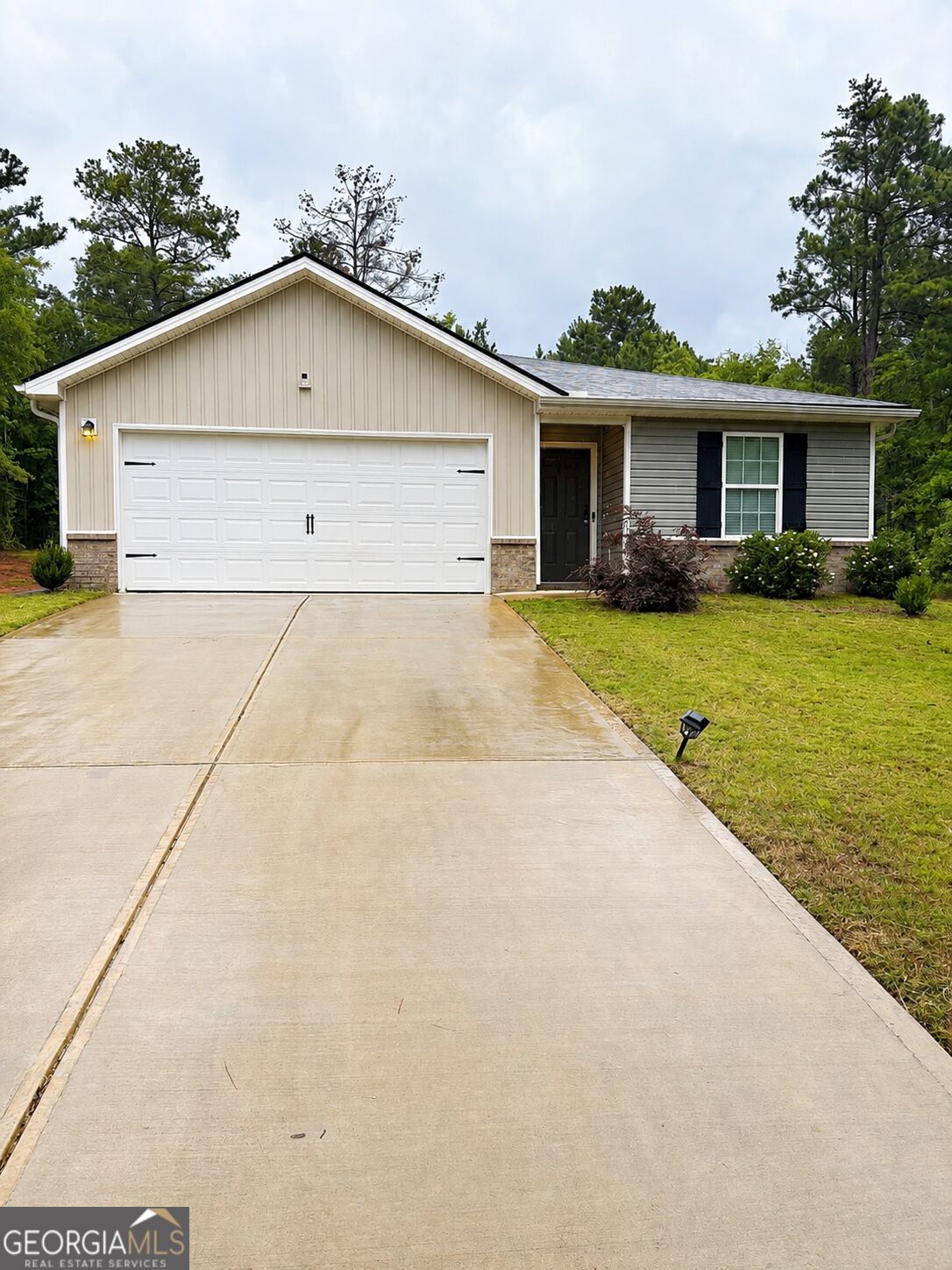 196 Chapman Road Property Photo 1