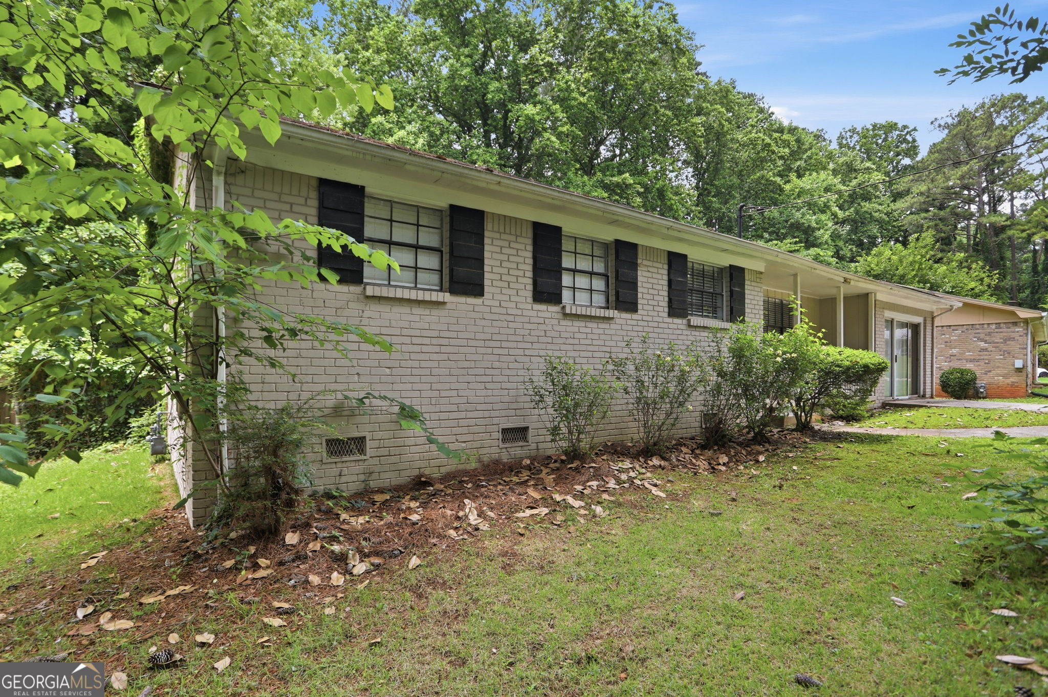 2749 Williamsburg Drive Property Photo 3