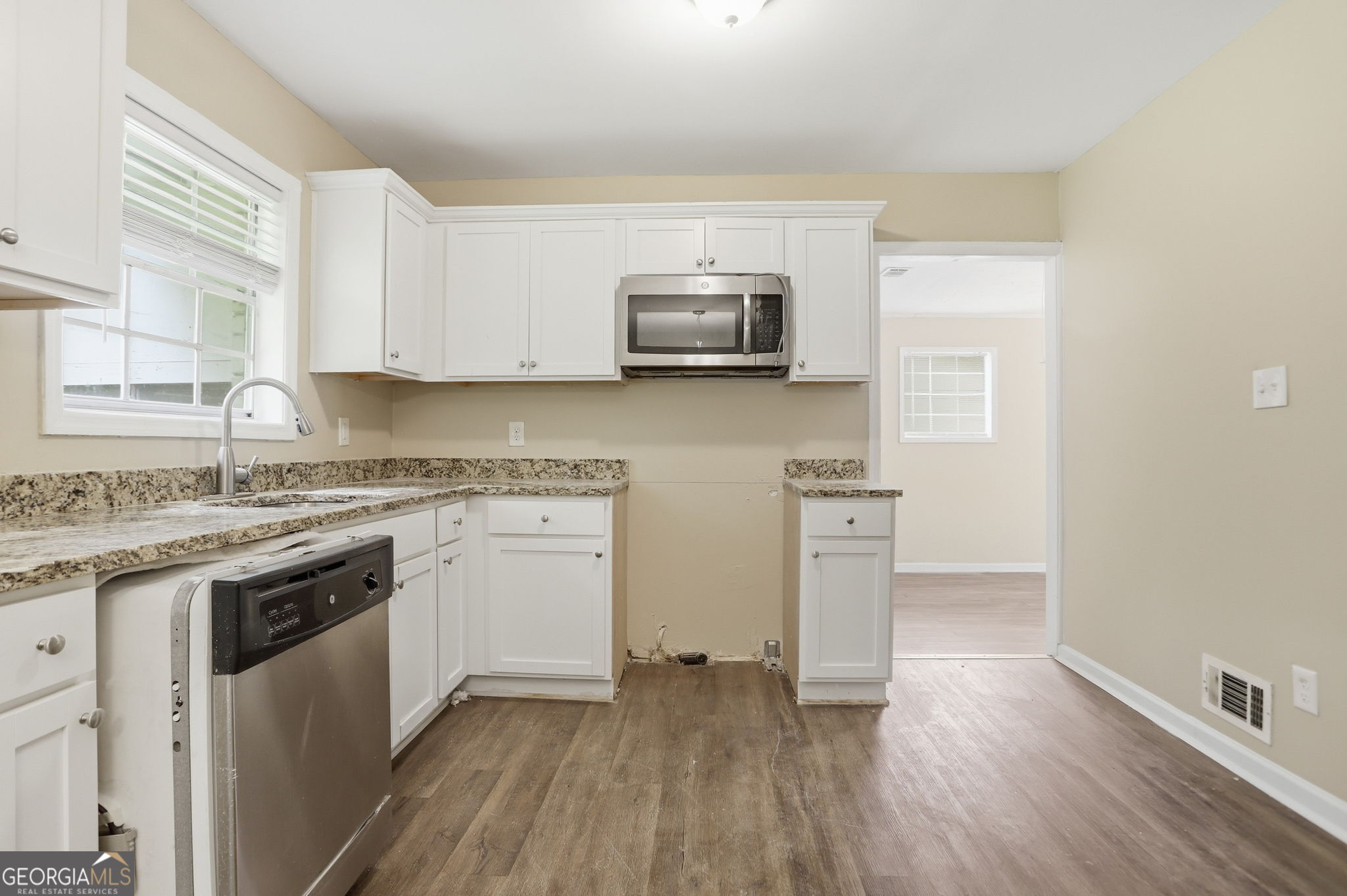 2749 Williamsburg Drive Property Photo 8