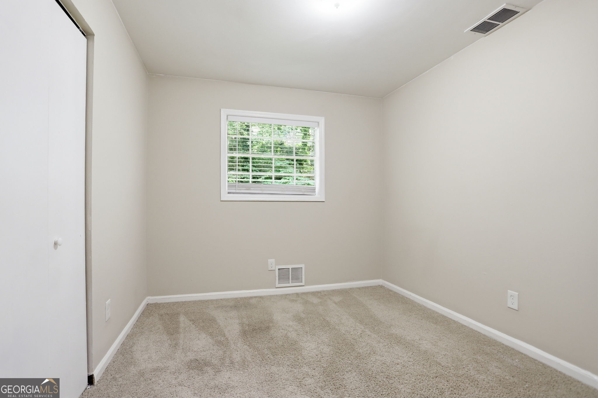 2749 Williamsburg Drive Property Photo 17