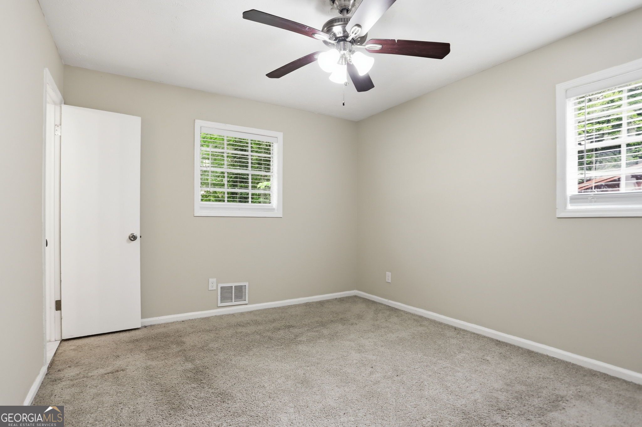 2749 Williamsburg Drive Property Photo 18
