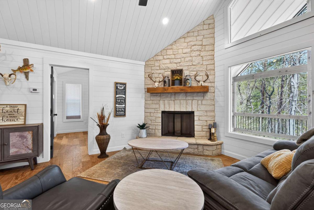 54 Barbs Way Property Photo 4