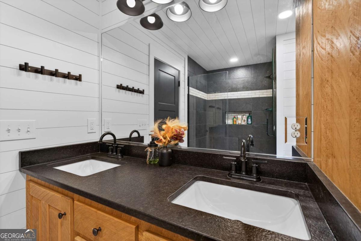54 Barbs Way Property Photo 10