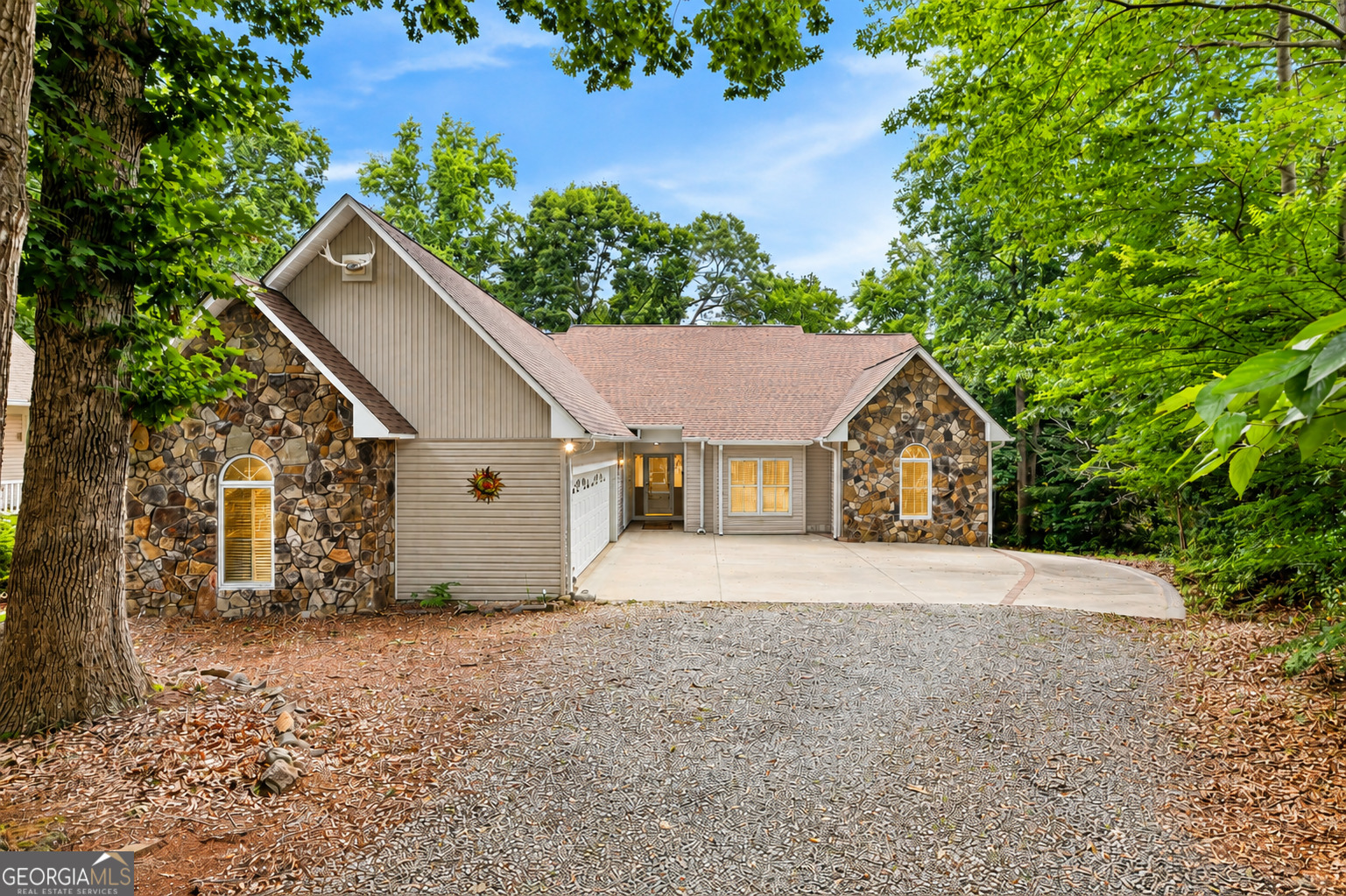 205 Mill Creek Circle Property Photo 1