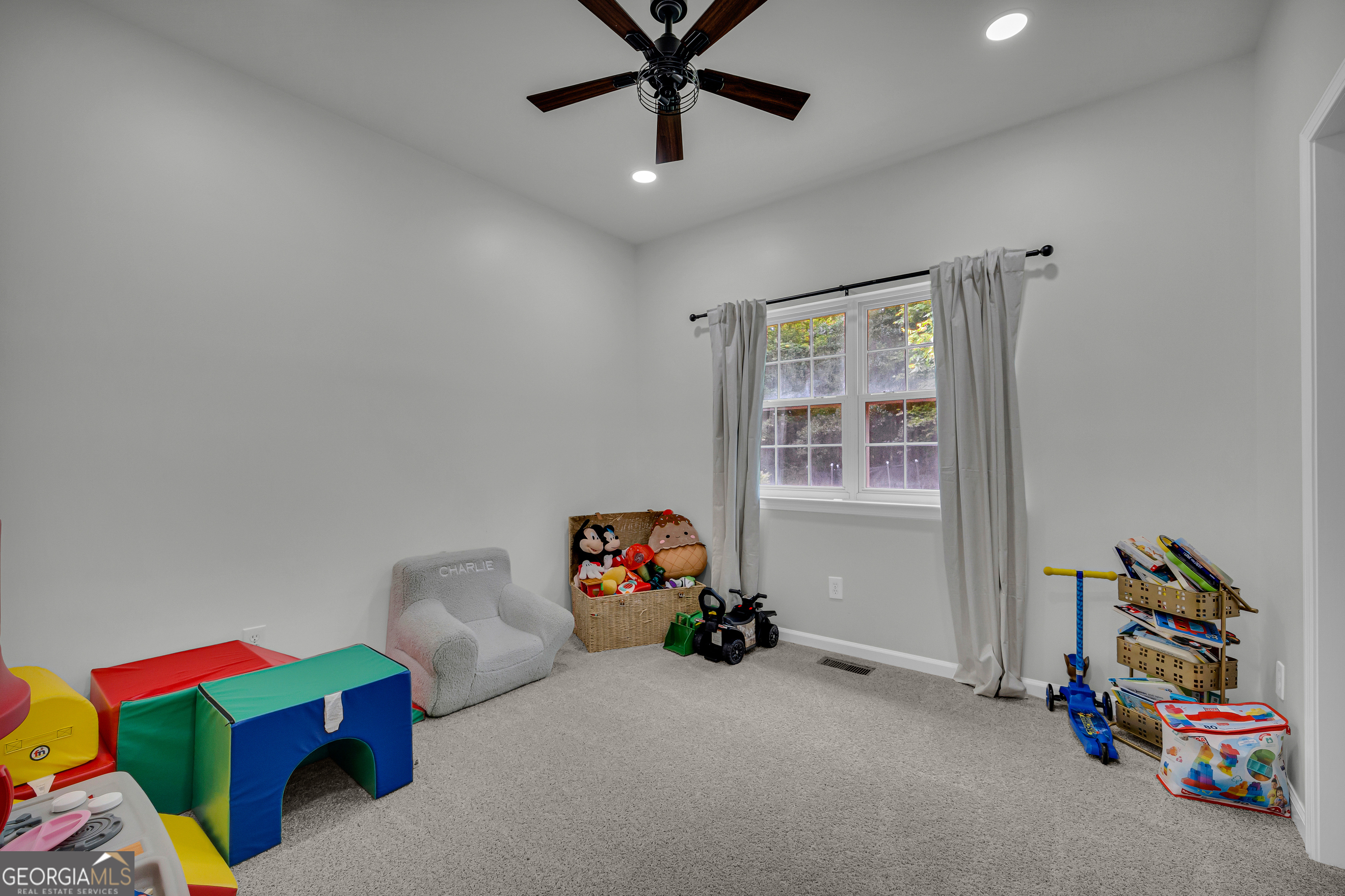 163 Tuxedo Drive Property Photo 40