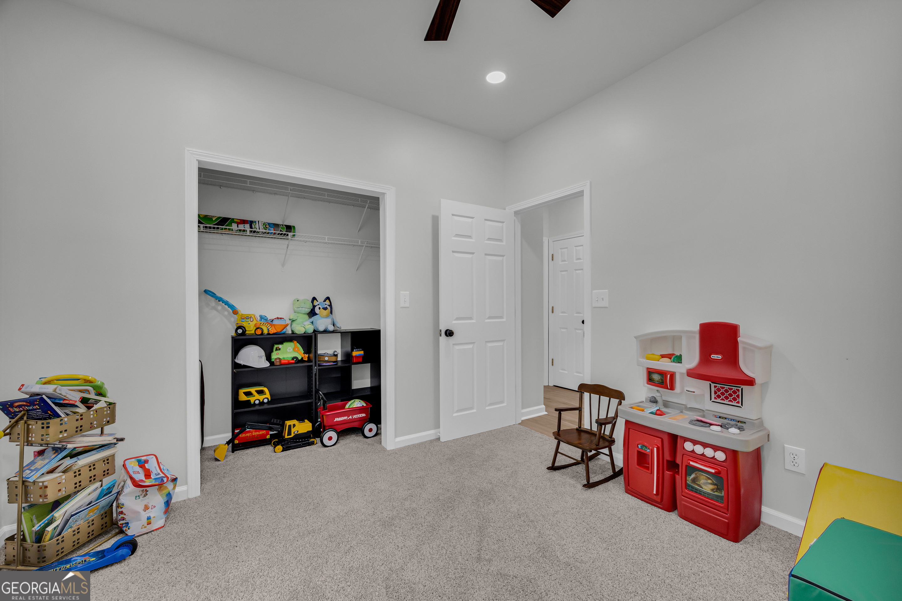 163 Tuxedo Drive Property Photo 41