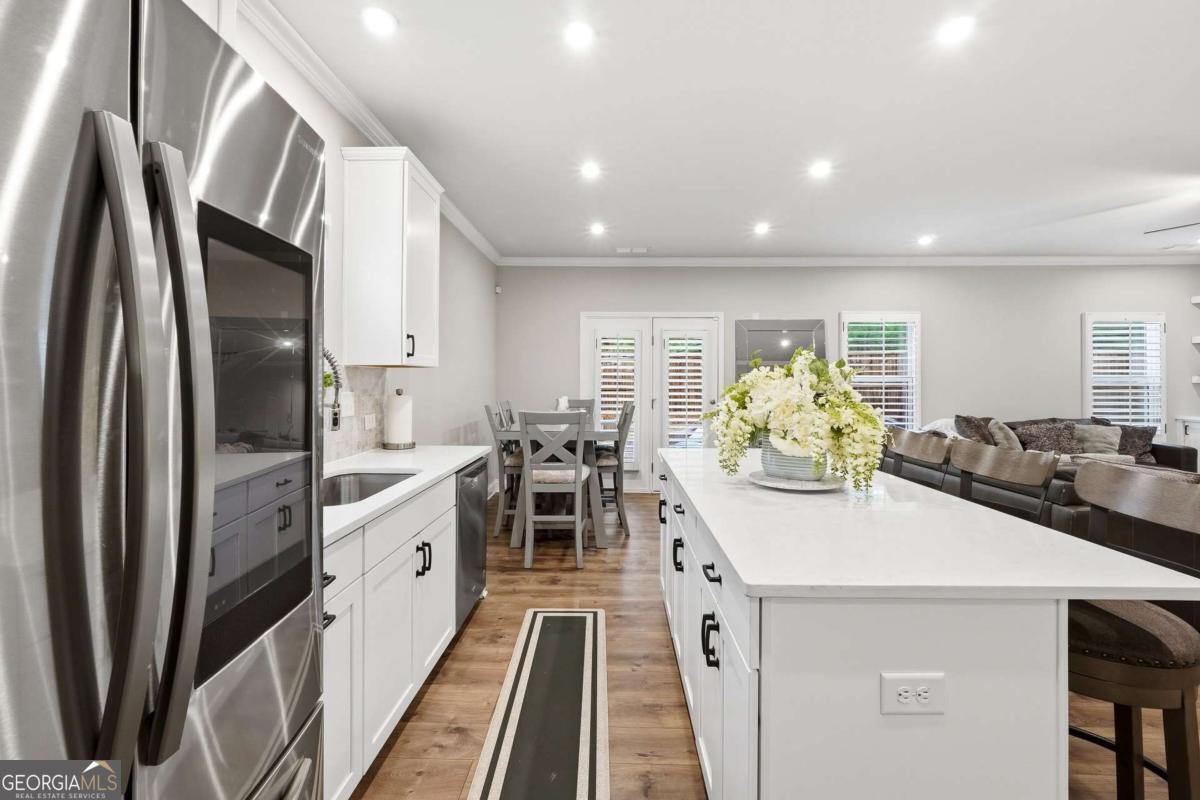 168 Brookstone Park E Property Photo 6