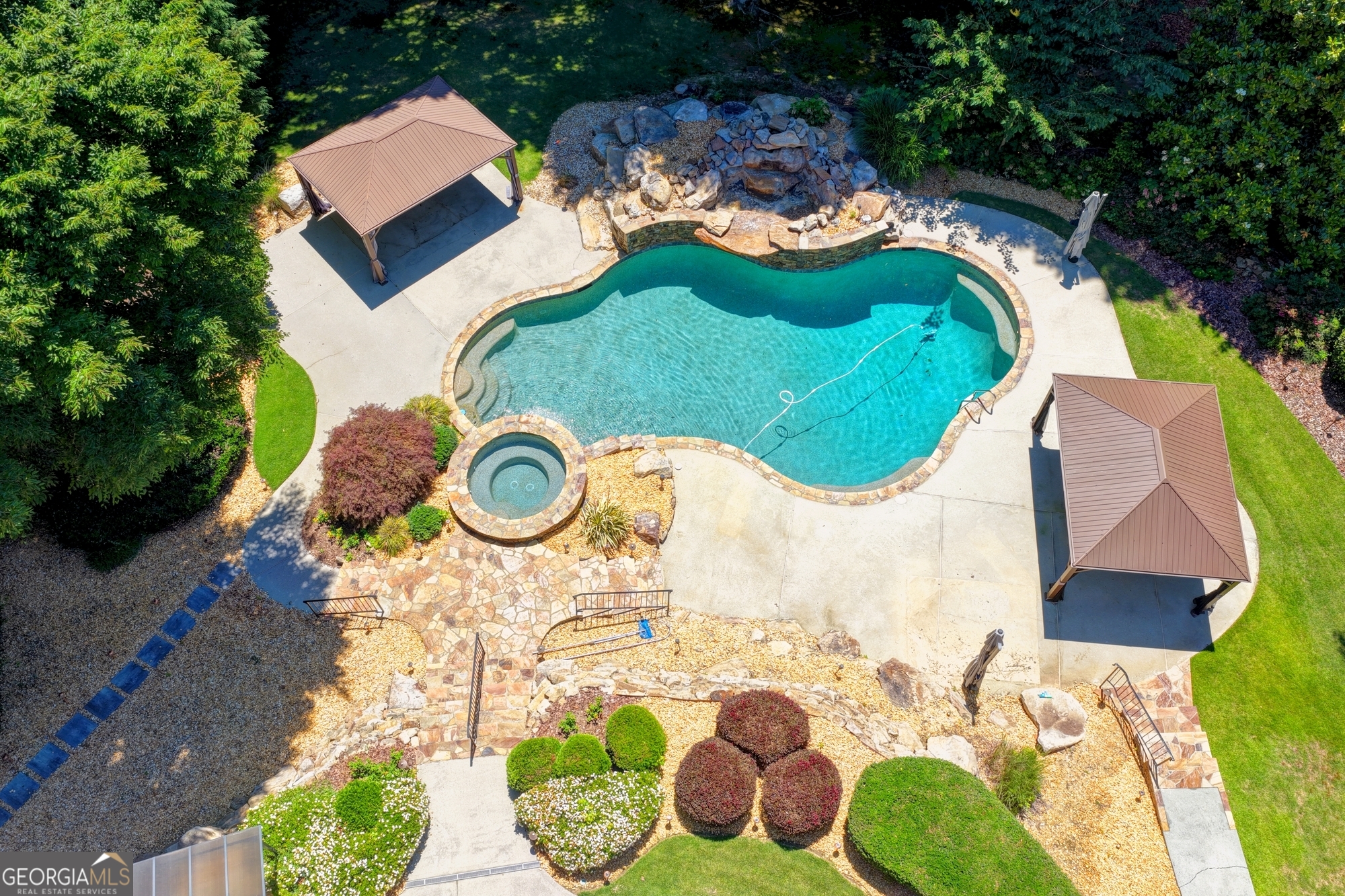 1390 Hillside Drive Property Photo 4