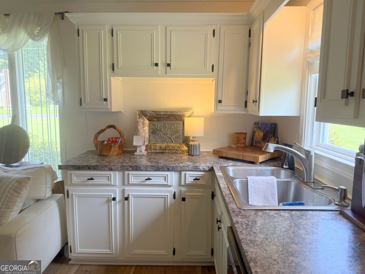 4620 Stratford Oaks Drive S Property Photo 5