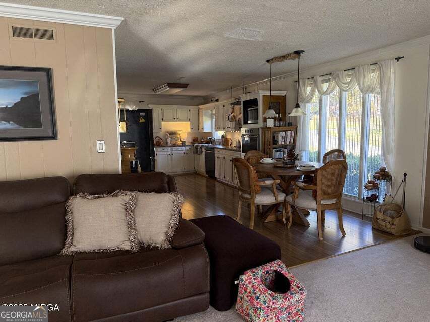 4620 Stratford Oaks Drive S Property Photo 9