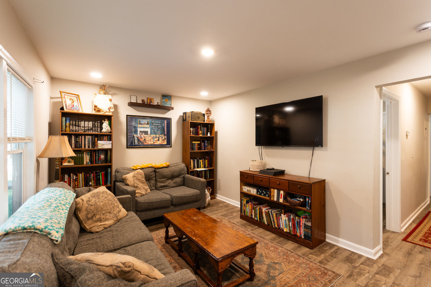 521 Green Street Property Photo 7