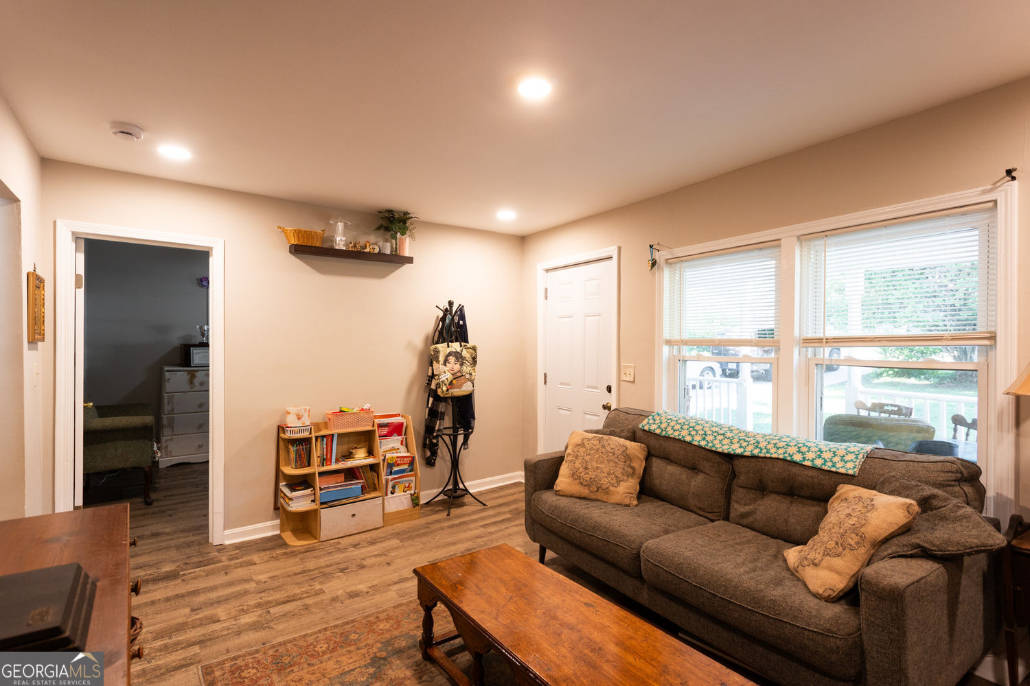 521 Green Street Property Photo 8