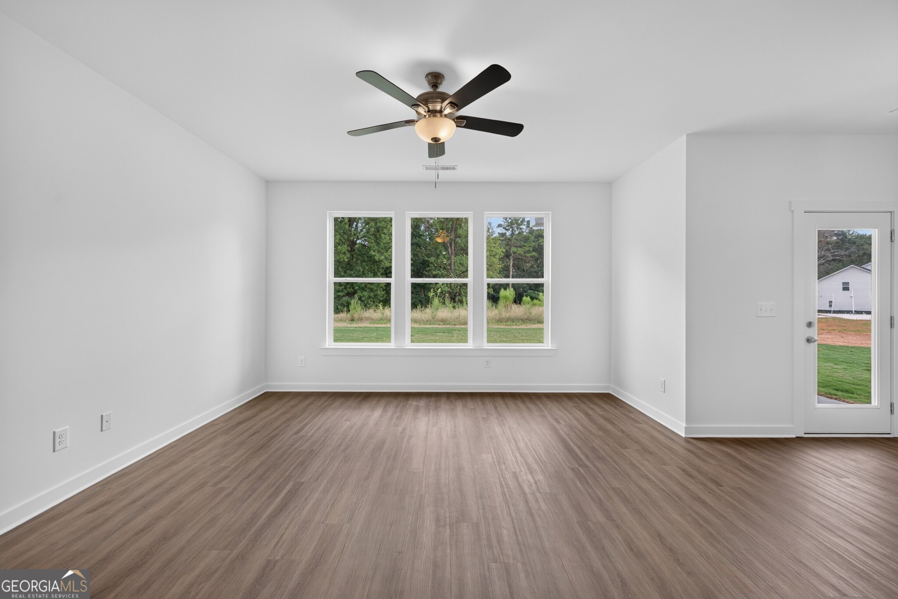 360 Crimson Feather Drive Property Photo 8