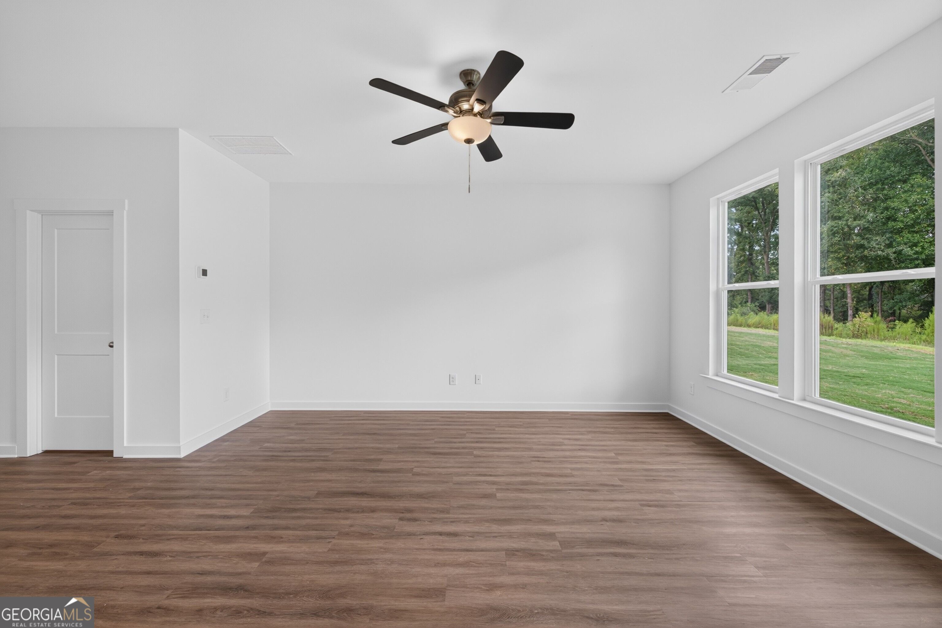 360 Crimson Feather Drive Property Photo 9
