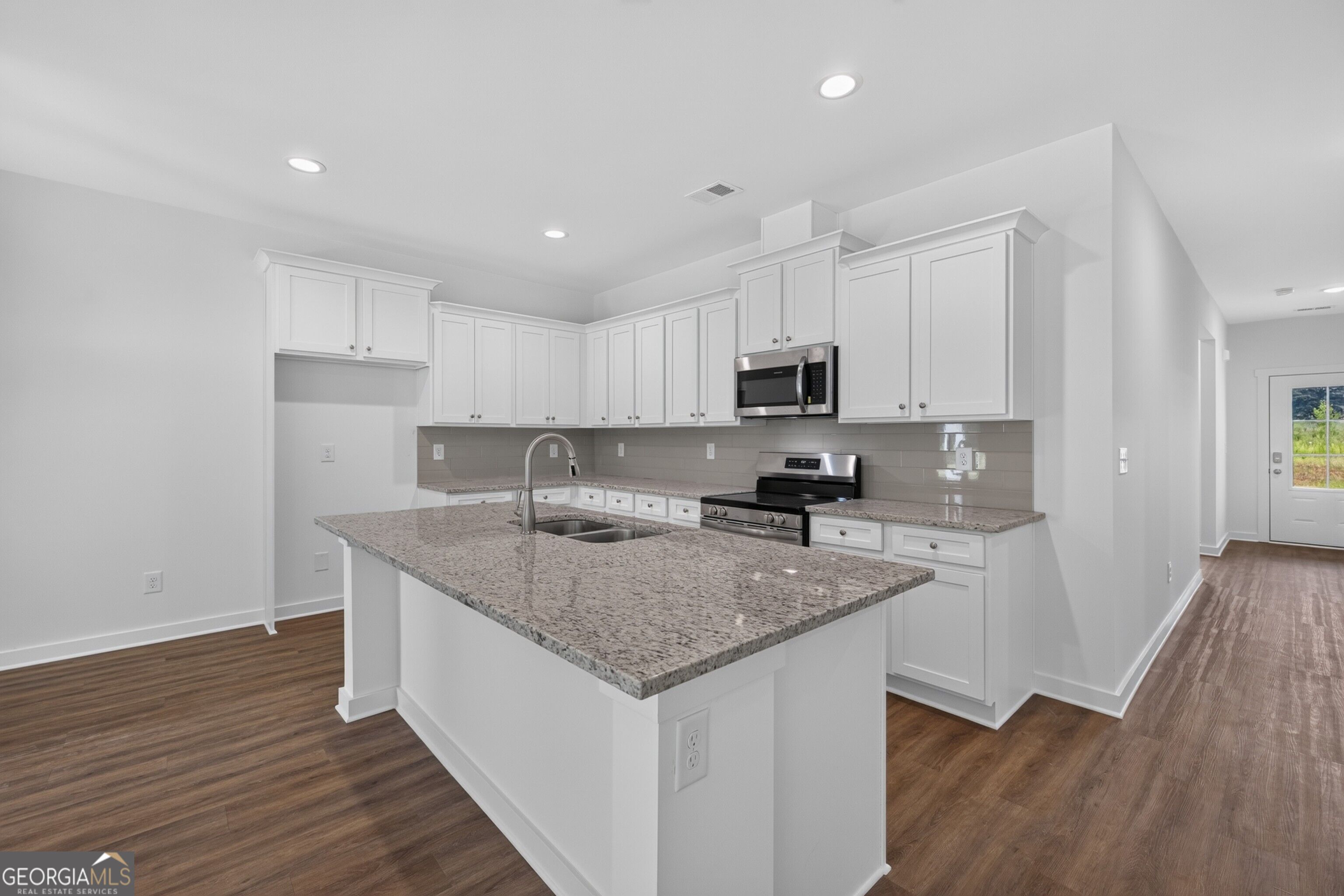 360 Crimson Feather Drive Property Photo 16