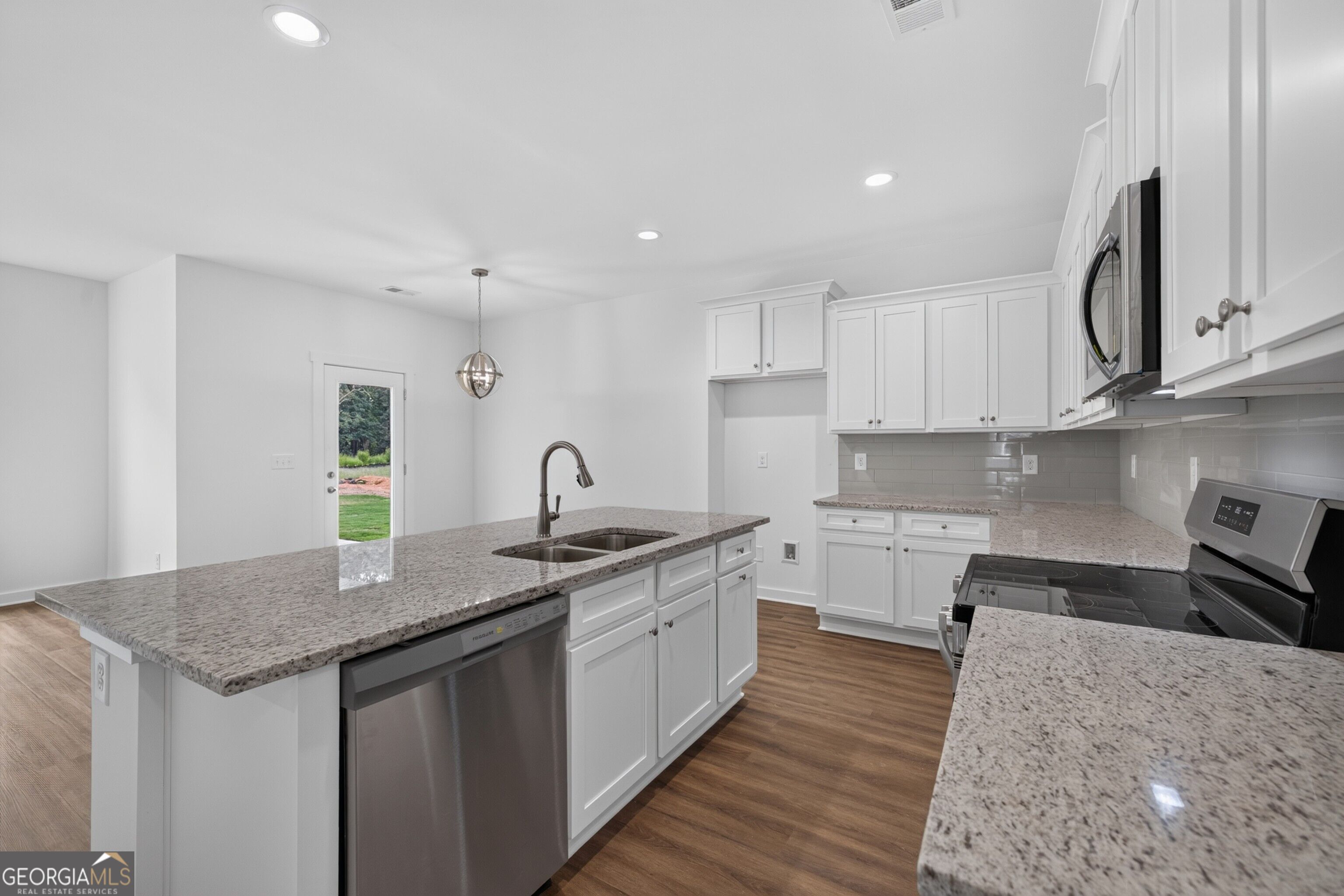 360 Crimson Feather Drive Property Photo 17