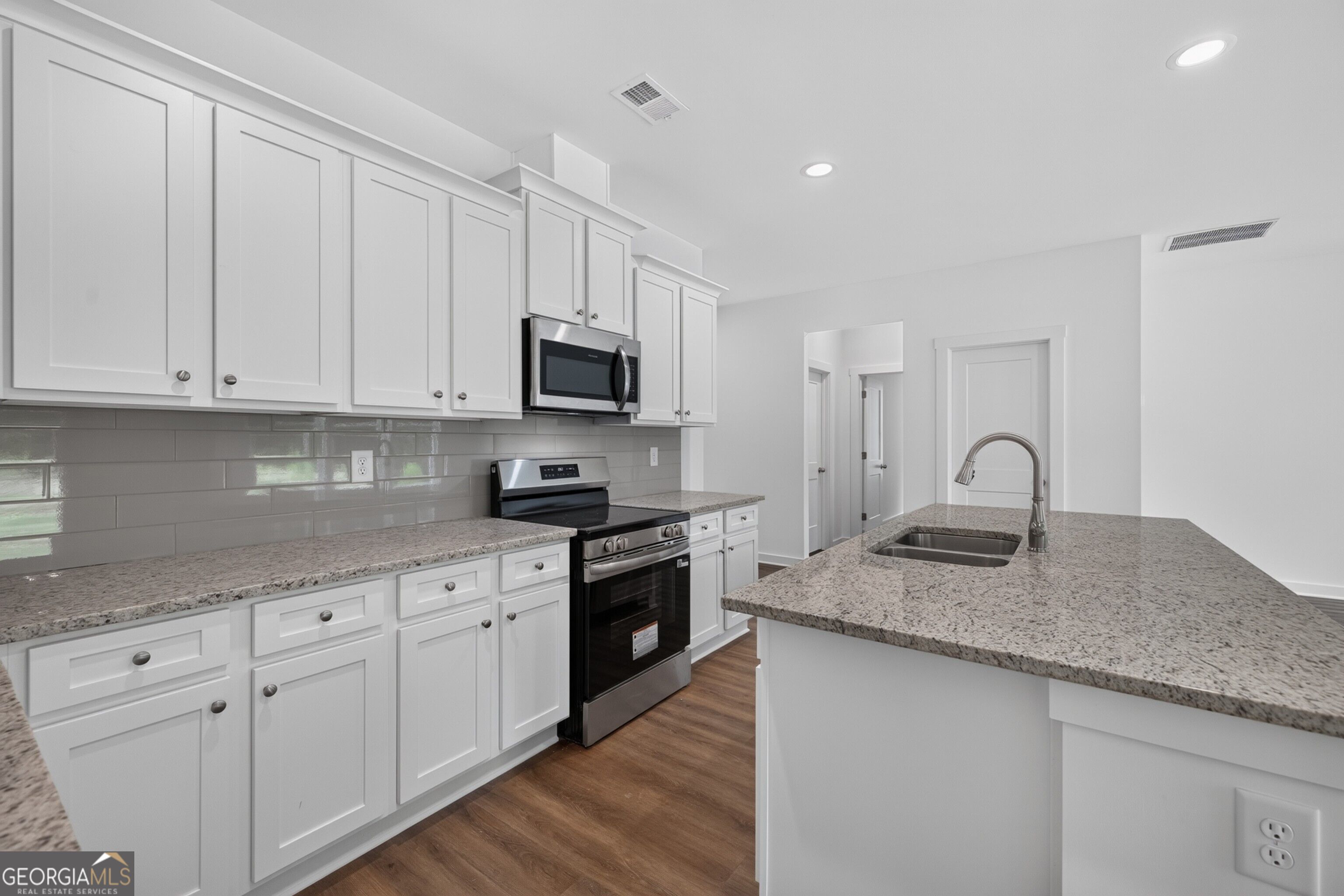 360 Crimson Feather Drive Property Photo 18