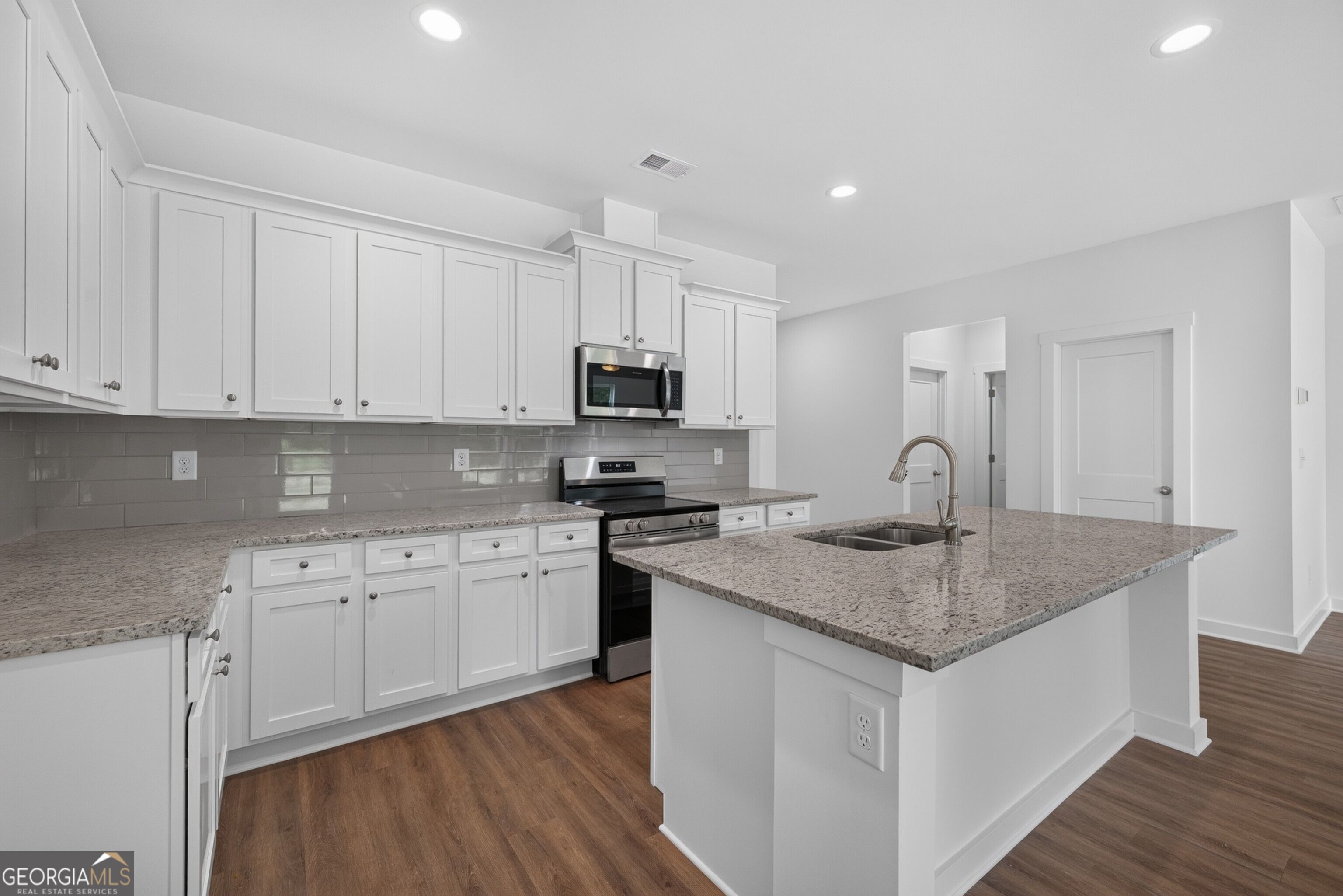 360 Crimson Feather Drive Property Photo 19