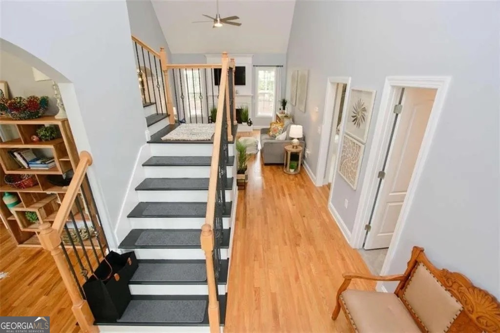 121 Meadow Creek Circle Property Photo 4