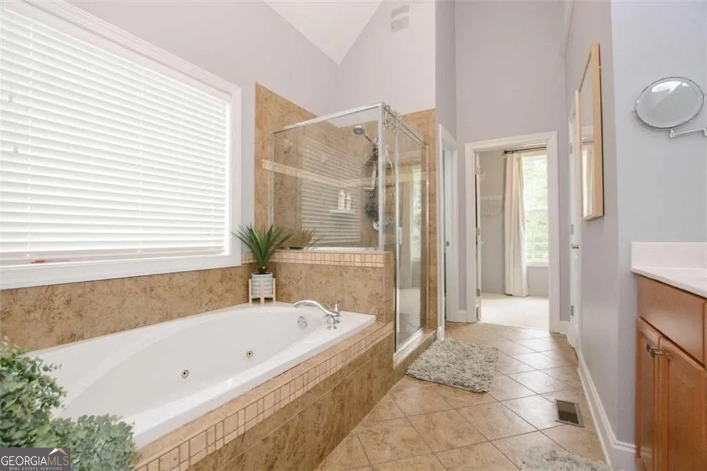 121 Meadow Creek Circle Property Photo 32