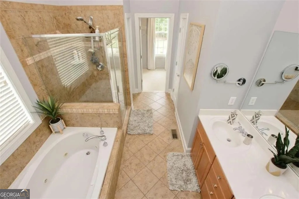 121 Meadow Creek Circle Property Photo 35