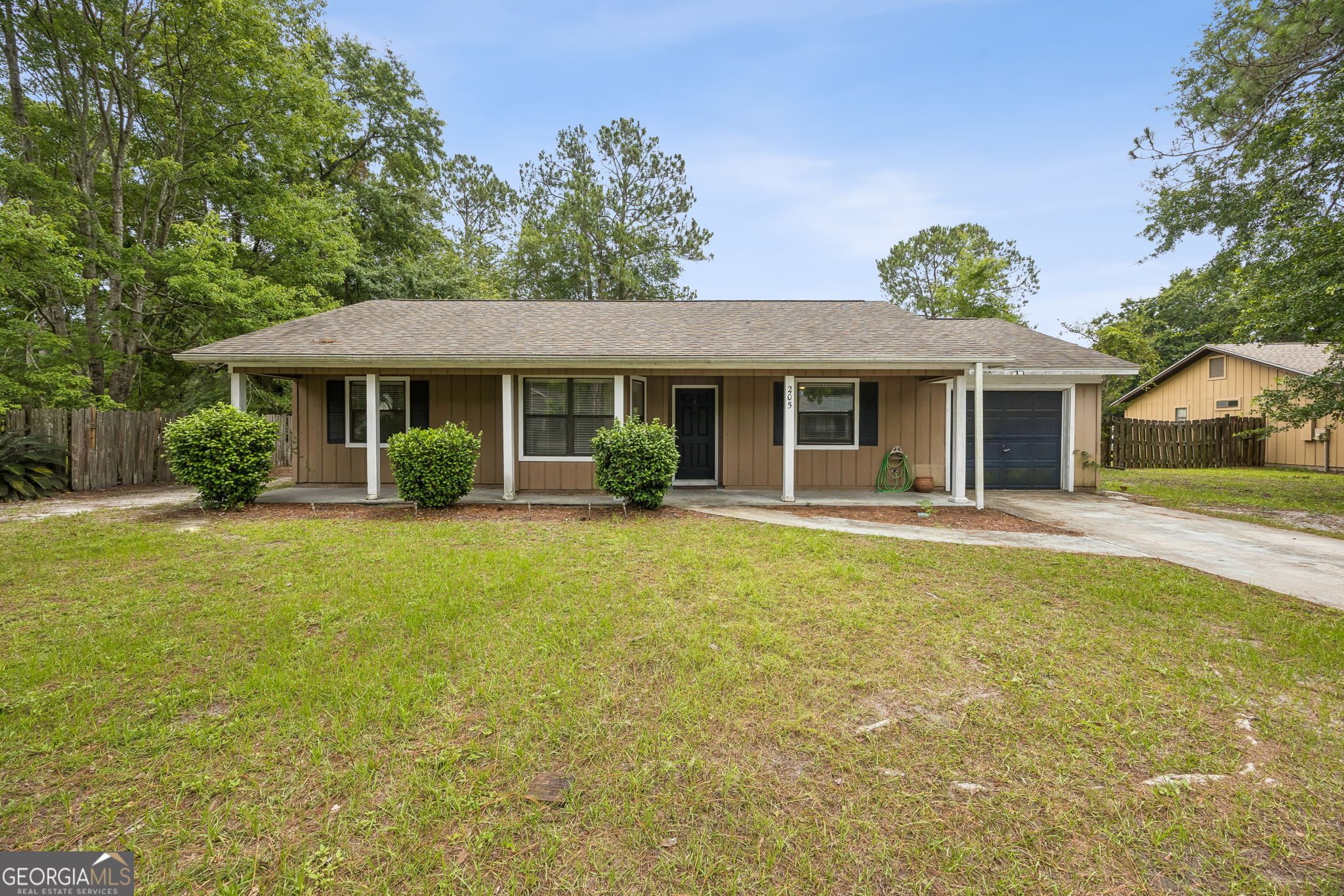 205 Somerset Road Property Photo 1