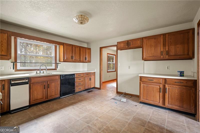 5388 Price Road Property Photo 9