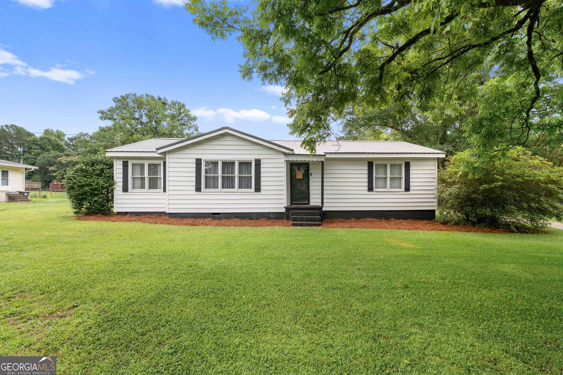 155 Mallory Drive Property Photo 1
