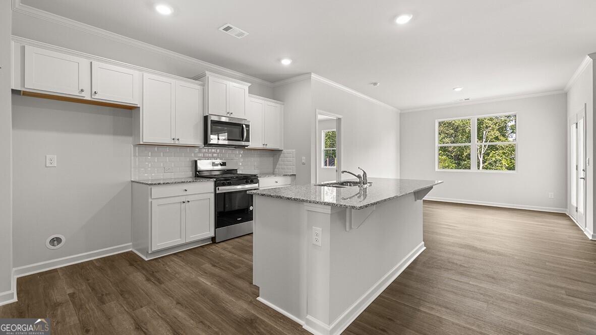 8175 Coldstream Drive Property Photo 4