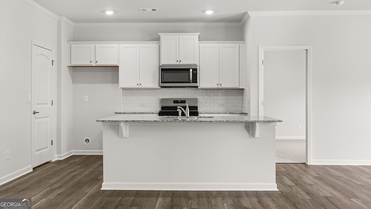 8175 Coldstream Drive Property Photo 6