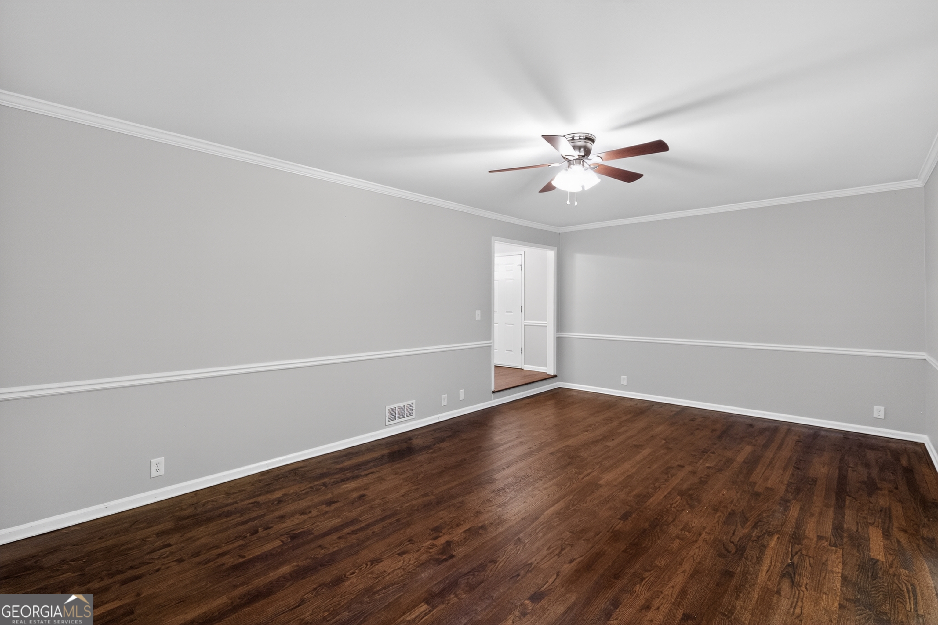 7127 Riverside Drive Property Photo 10
