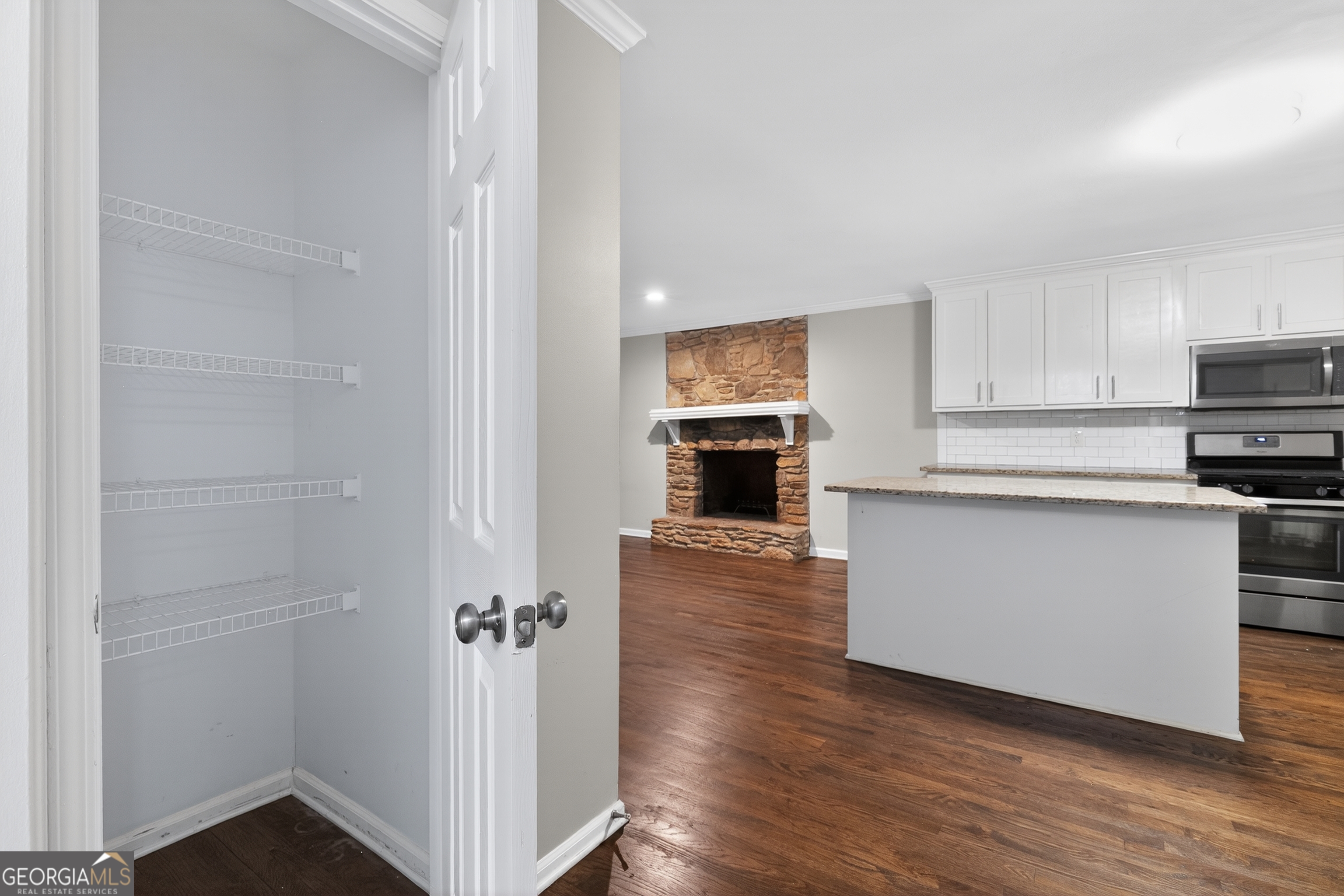 7127 Riverside Drive Property Photo 15